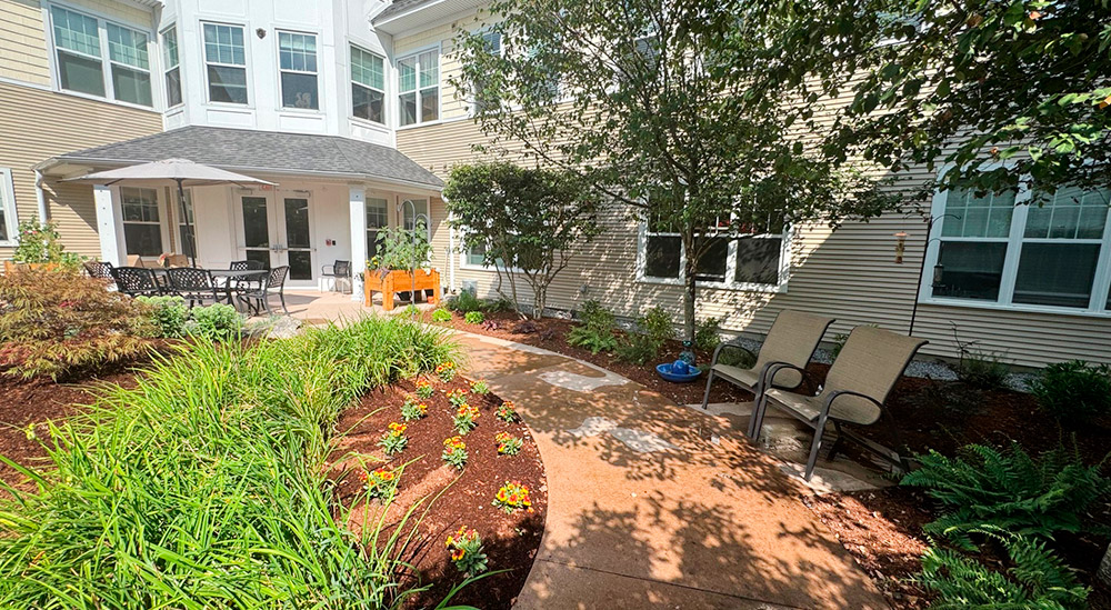 memory care garden at Scott-Farrar